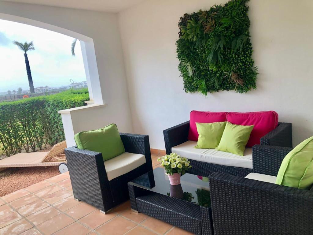 VILLA LIFE . Precioso Bajo frente Piscina Sucina Exterior foto